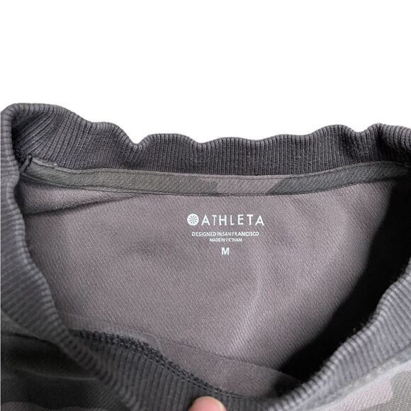 ATHLETA Farallon Camo Sweatshirt Size Medium - Picture 7 of 7